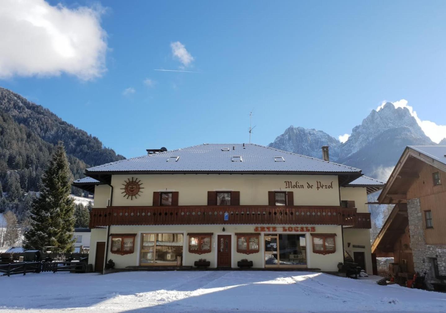 La Casa Del Mulino Apartamento Pozza di Fassa Exterior foto