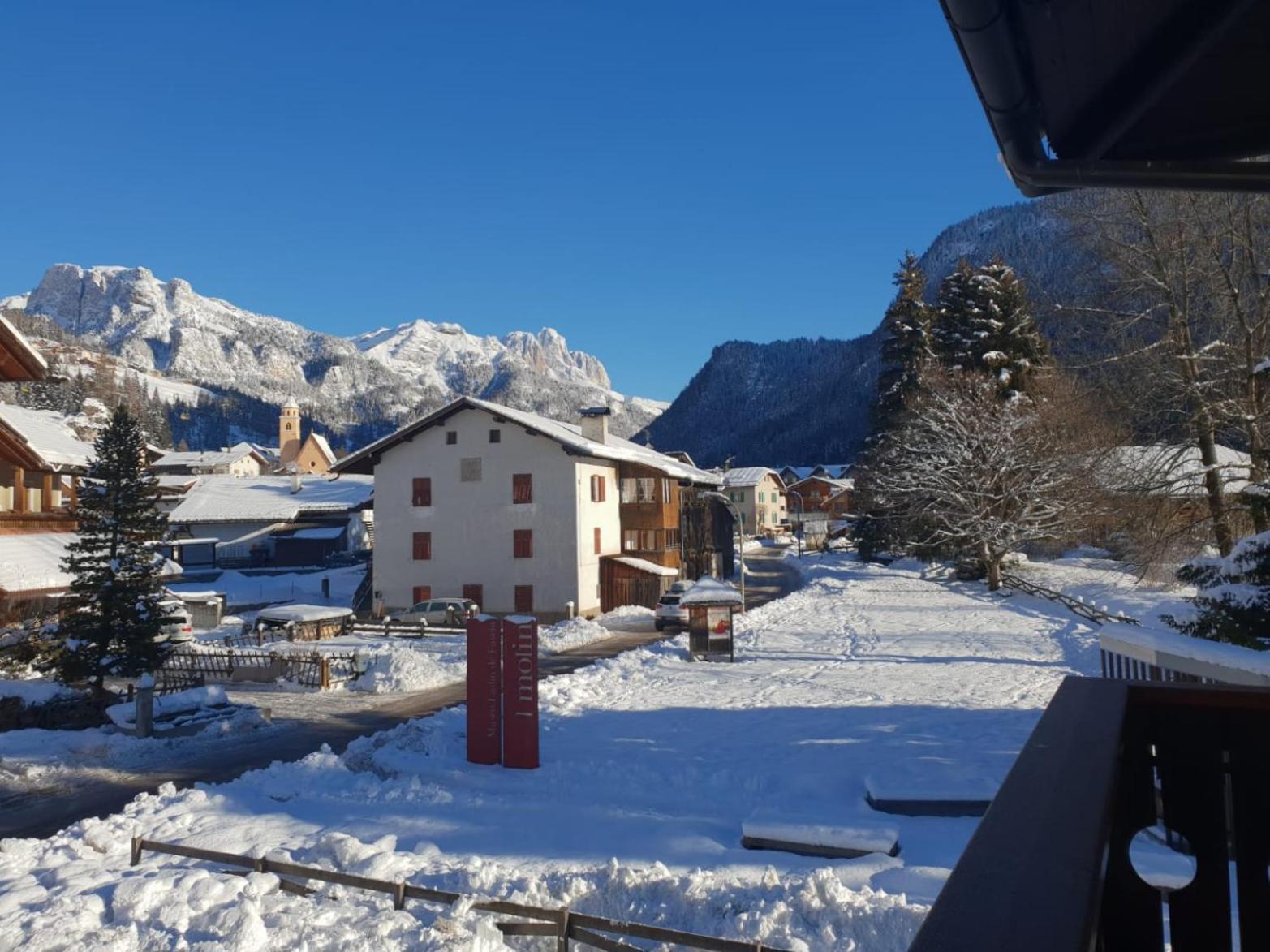 La Casa Del Mulino Apartamento Pozza di Fassa Exterior foto