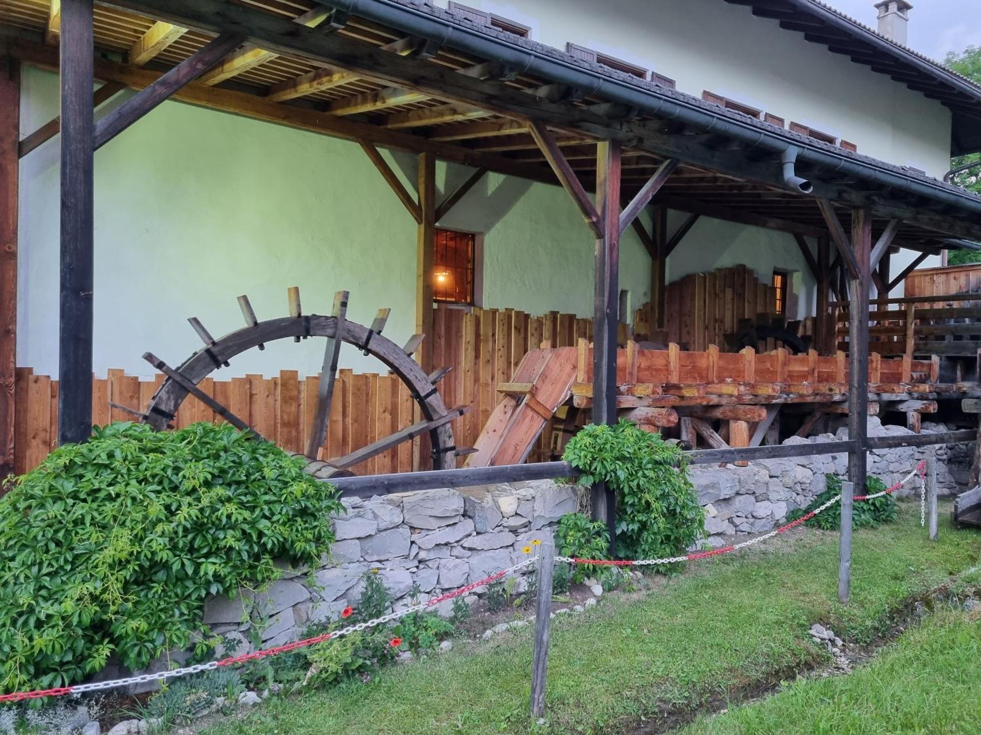 La Casa Del Mulino Apartamento Pozza di Fassa Exterior foto